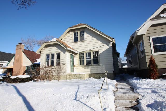 4962 N 37th St, Milwaukee, WI 53209