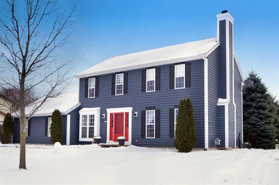 3765 E Elm Rd, Oak Creek, WI 53154