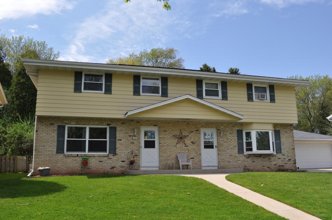 1683 Highland Dr, Grafton, WI 53024