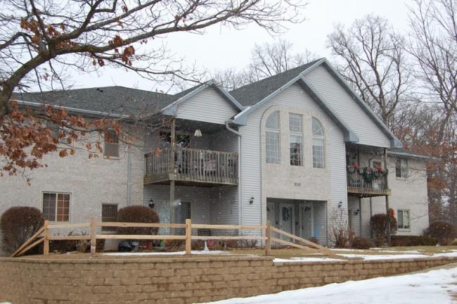 9312 W Loomis Rd #4, Franklin, WI 53132