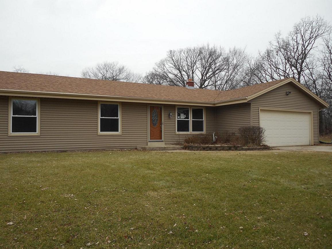 W306S7513 Applewood Ln, Mukwonago, WI 53149