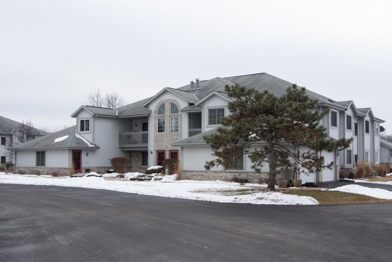 725 Quinlan Dr. #B, Pewaukee, WI 53072