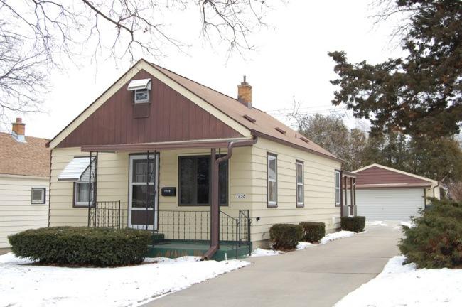 1958 S 97th St, West Allis, WI 53227