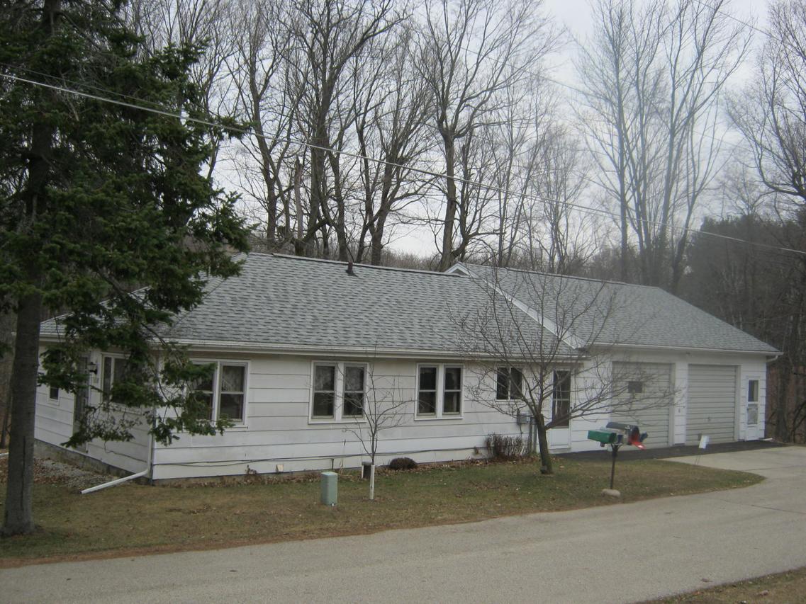 5438 Silver Lake, West Bend, WI 53095