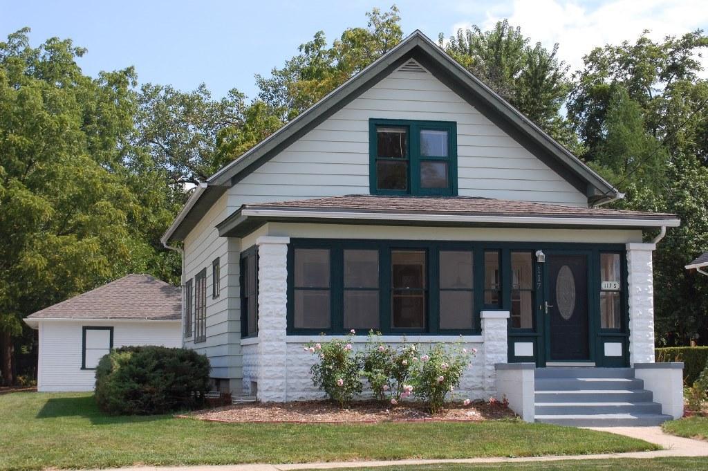 117 S West Ave., Waukesha, WI 53186