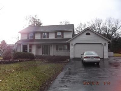S85W30989 Stonegate Dr, Mukwonago, WI 53149