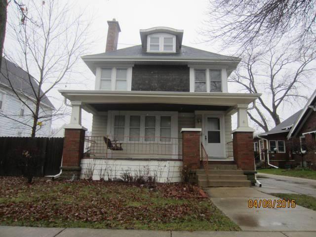 1557 S 76th St, West Allis, WI 53214