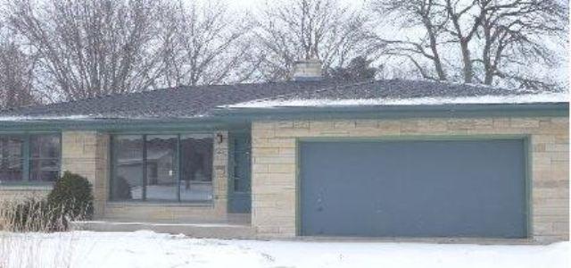 5438 N Shasta Dr. #dr, Glendale, WI 53209