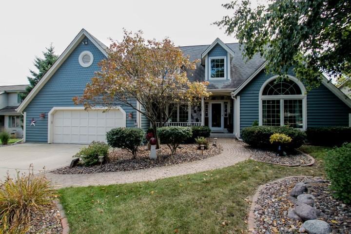 611 Shady Glen, Saukville, WI 53080