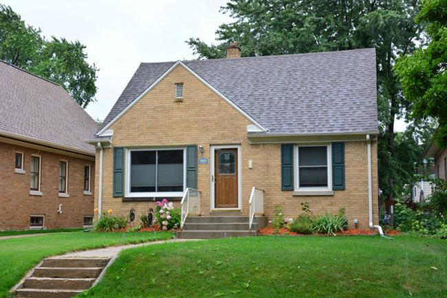 2473 N Lefeber Ave, Wauwatosa, WI 53213