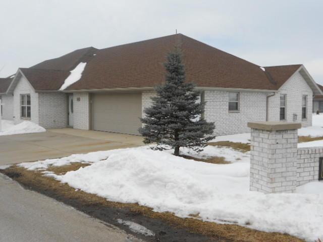 646 Alex Dr. #18B, Elkhorn, WI 53121