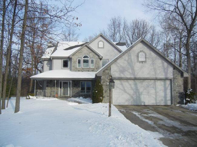 8528 W Blackbird Ct, Franklin, WI 53132