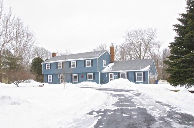 4637 Bluffside Dr, Caledonia, WI 53402