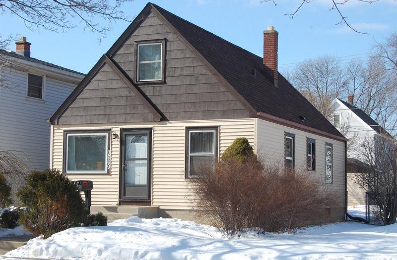 3669 S Arctic Ave., Saint Francis, WI 53235