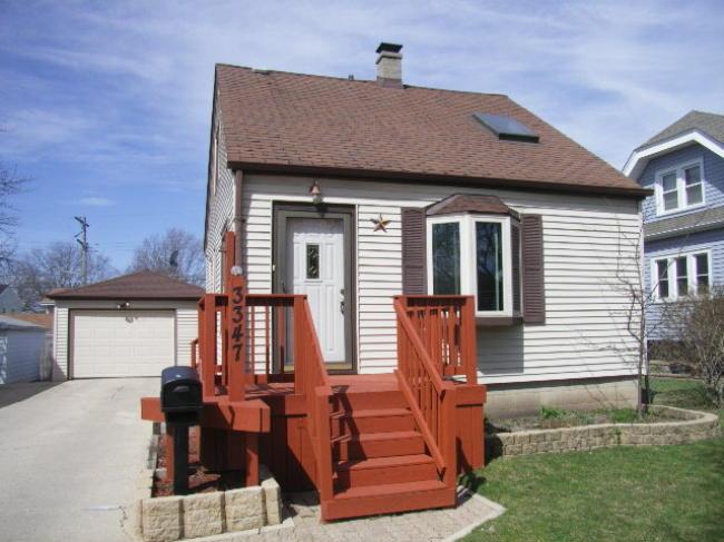 3347 S 97th St, Milwaukee, WI 53227