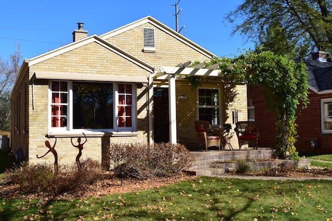 2158 W Marne Ave., Glendale, WI 53209