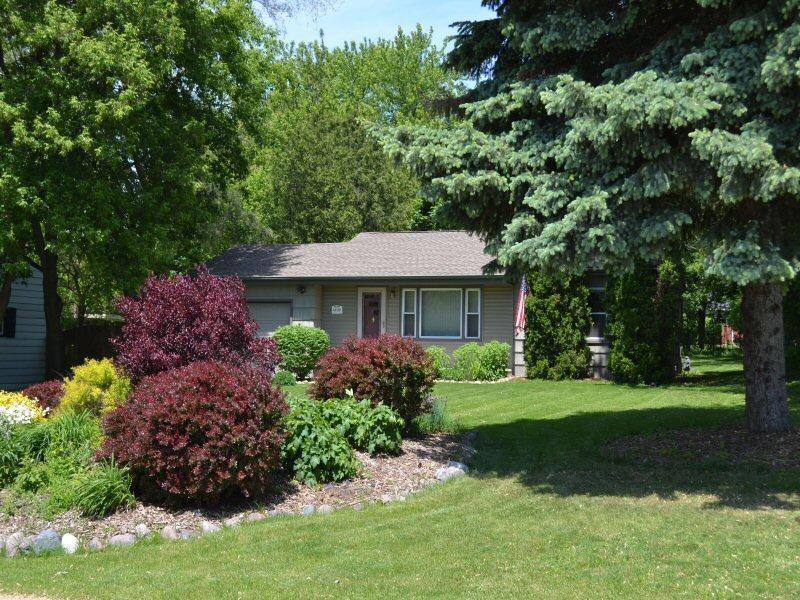 4818 Shirley Ave, Mount Pleasant, WI 53406