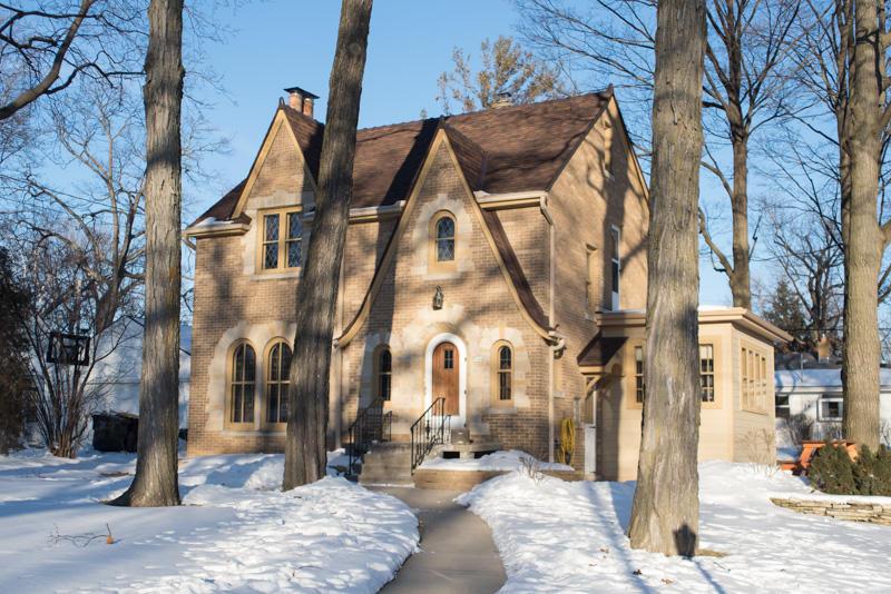 544 N 117th St., Wauwatosa, WI 53226