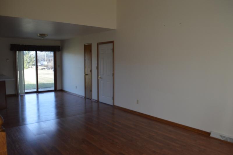 2606 Catherine Dr., Caledonia, WI 53402