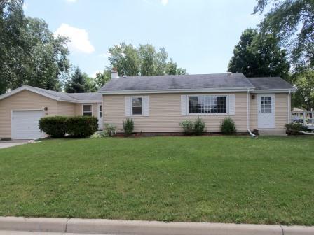 315 Elwin Dr., Mukwonago, WI 53149