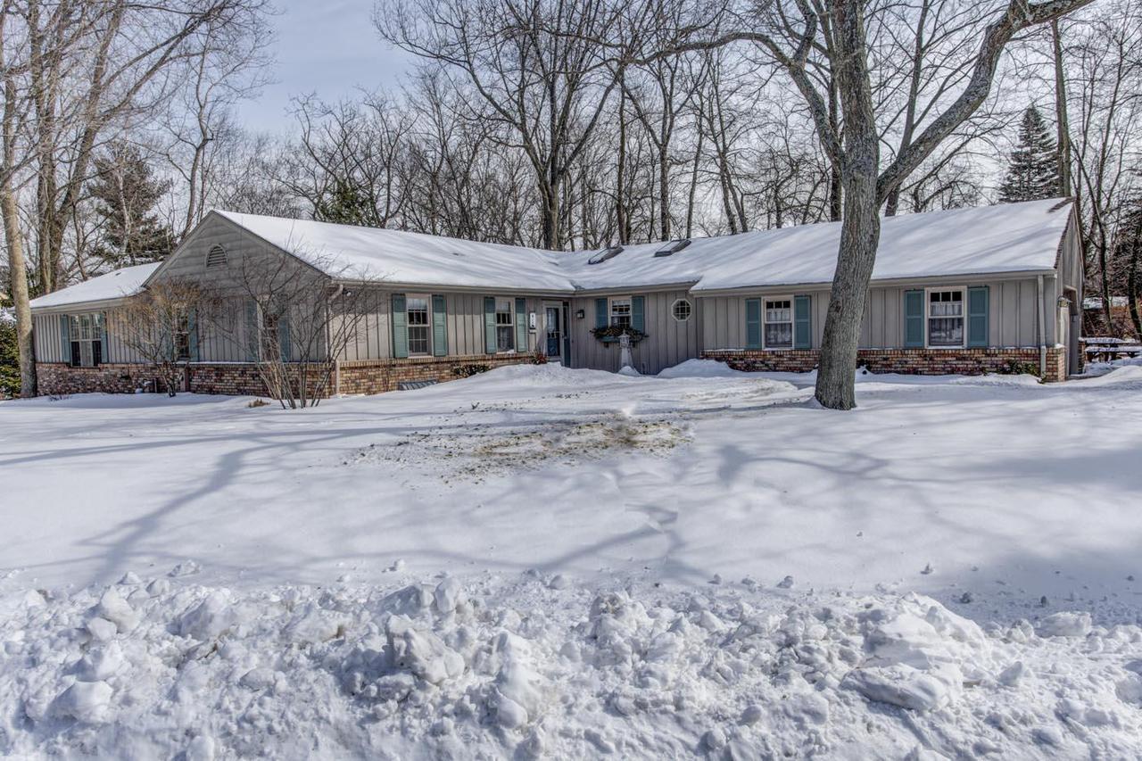 5527 W Branch, Wind Point, WI 53402
