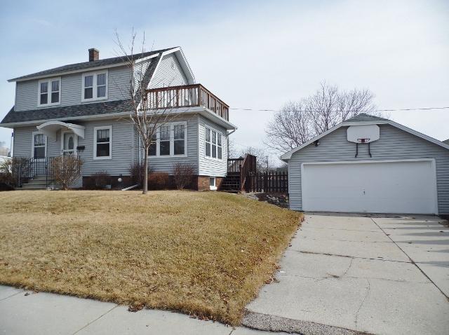 2717 S 9th St, Sheboygan, WI 53081