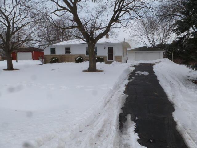 10562 S Austin St, Oak Creek, WI 53154