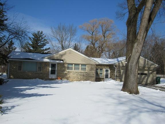 17714 W West View, New Berlin, WI 53146