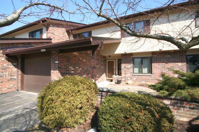 12932 N Colony Dr, Mequon, WI 53097