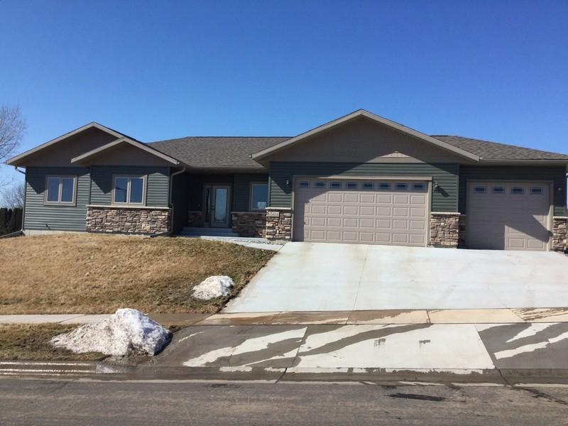 501 Russell Dr, Holmen, WI 54636
