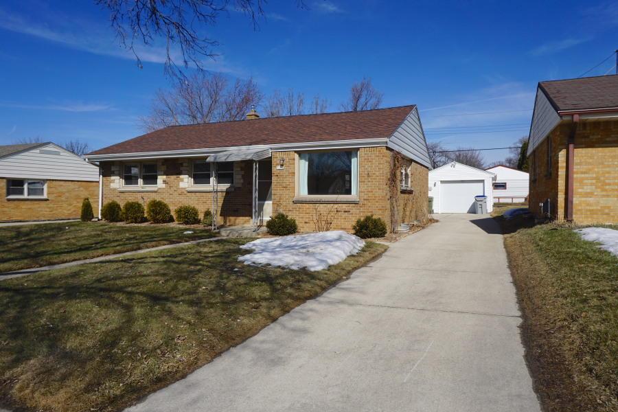 7104 W Bennett Ave., Milwaukee, WI 53219