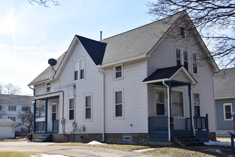 7229 St James St., Wauwatosa, WI 53213