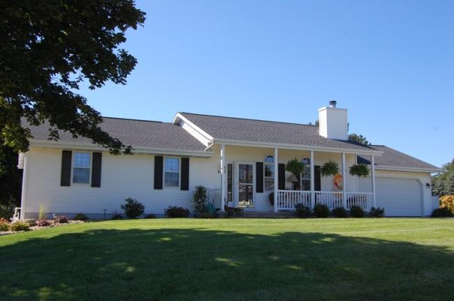 508 S Devendorf St, Elkhorn, WI 53121