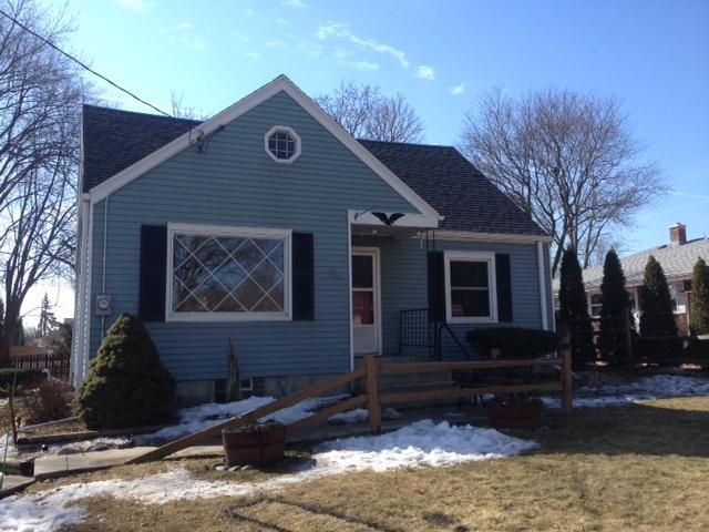 11725 W Courtland Ave., Wauwatosa, WI 53225