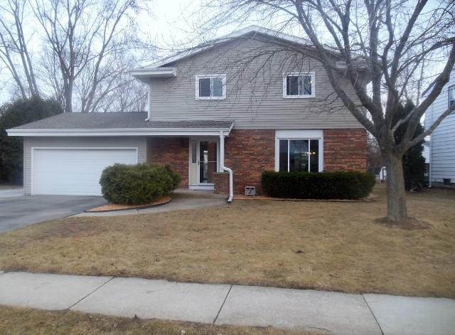 106 Central Ave, Slinger, WI 53086