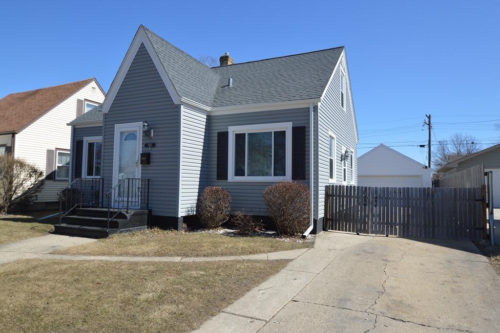 7815 21st Ave, Kenosha, WI 53143