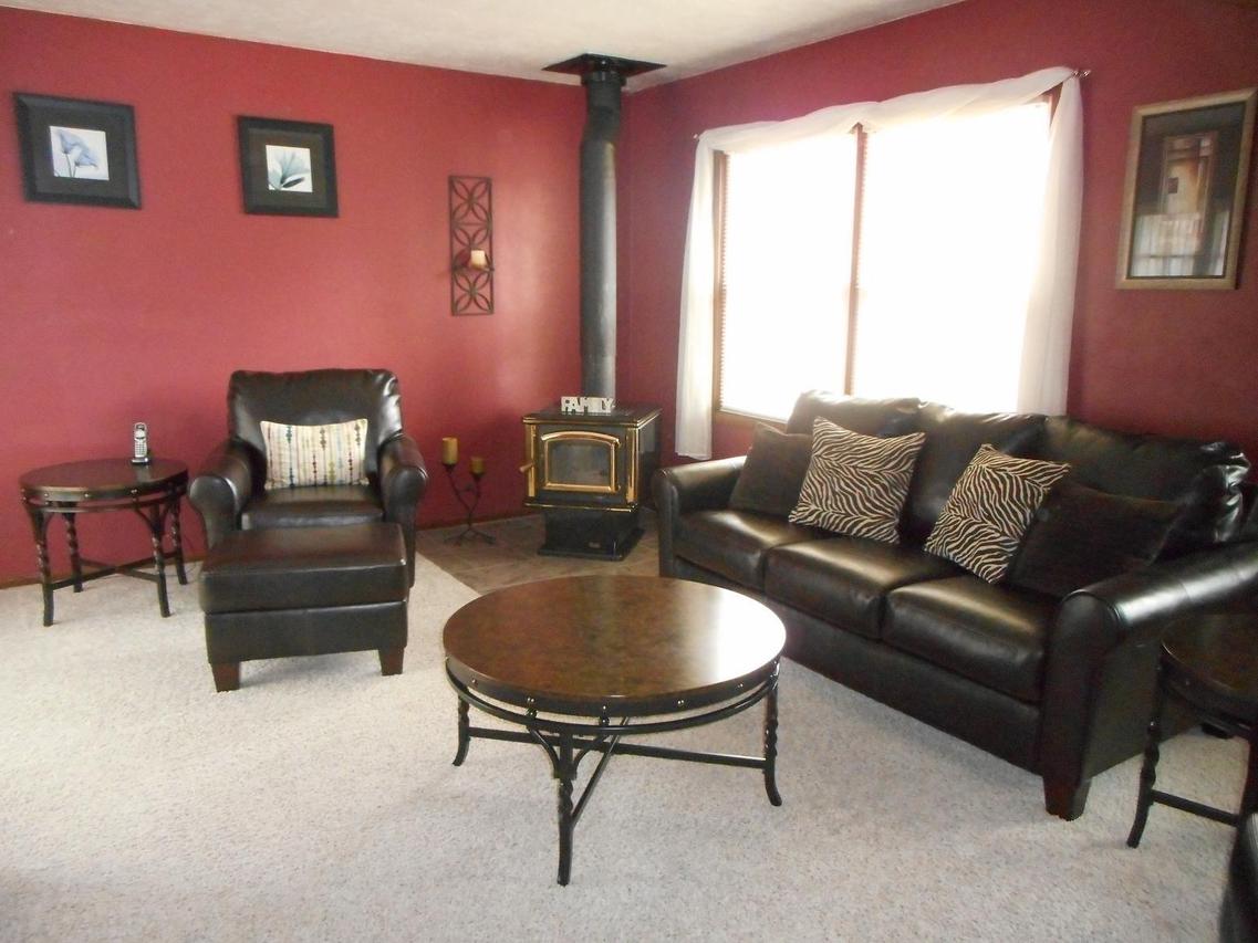 916 N Water St, Watertown, WI 53098