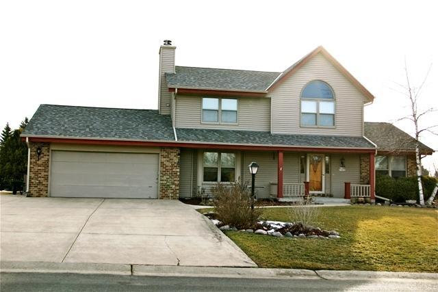 W142N10472 Magnolia Dr, Germantown, WI 53022