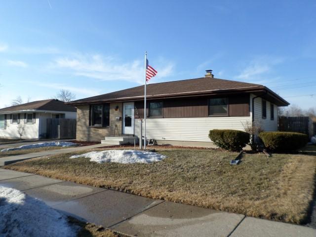 5710 67th St, Kenosha, WI 53142