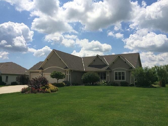 6675 W River Pointe Dr, Franklin, WI 53132