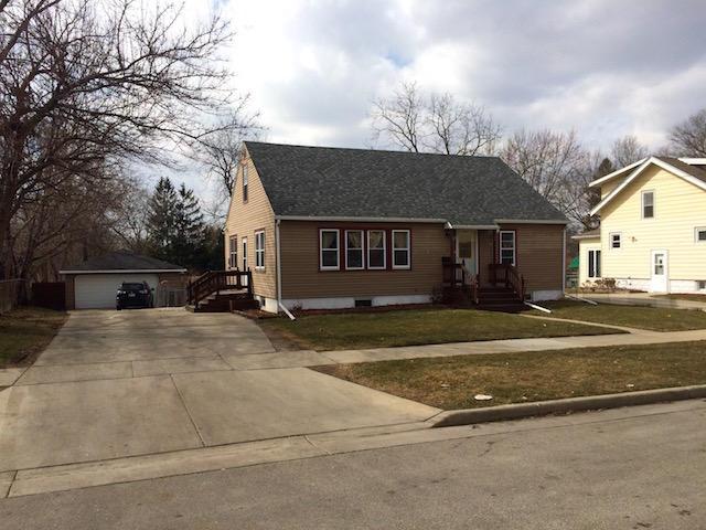 212 Hinman Ave., Waukesha, WI 53186
