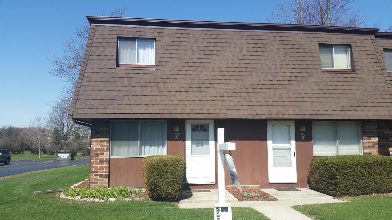 1108 Fleetfoot Dr. #A, Waukesha, WI 53186