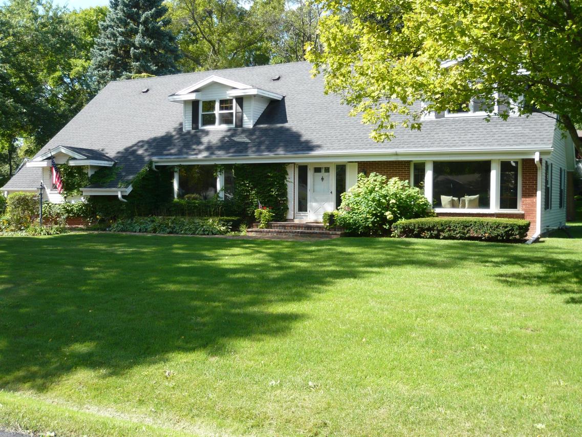 W176N8491 Sunset Ridge Dr., Menomonee Falls, WI 53051