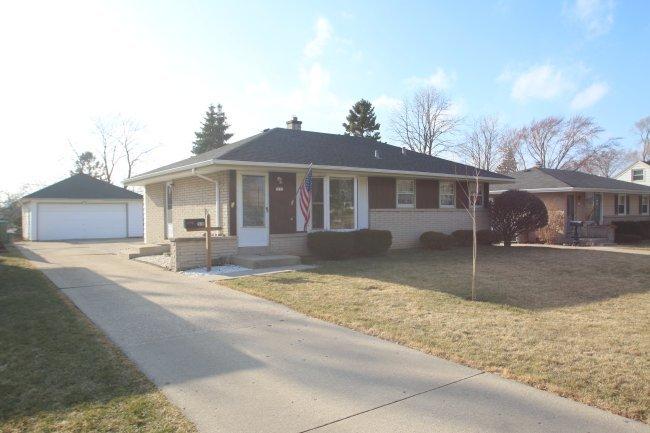 5111 N 107th St, Milwaukee, WI 53225