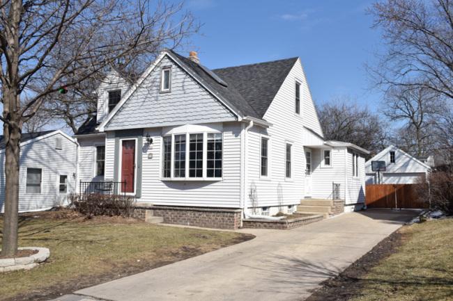 508 N 115th St, Wauwatosa, WI 53226
