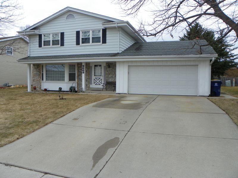 9665 S Shepard Ave, Oak Creek, WI 53154