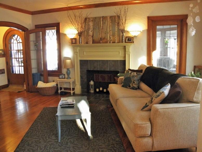 2635 N 65th St, Wauwatosa, WI 53213