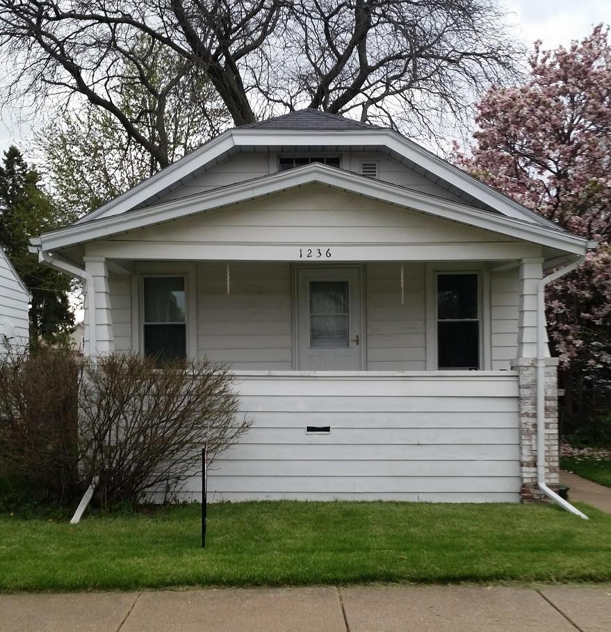 1236 Jones Ave, Racine, WI 53402