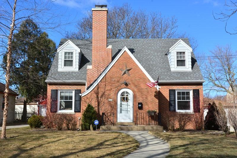 2339 N 86th St., Wauwatosa, WI 53226