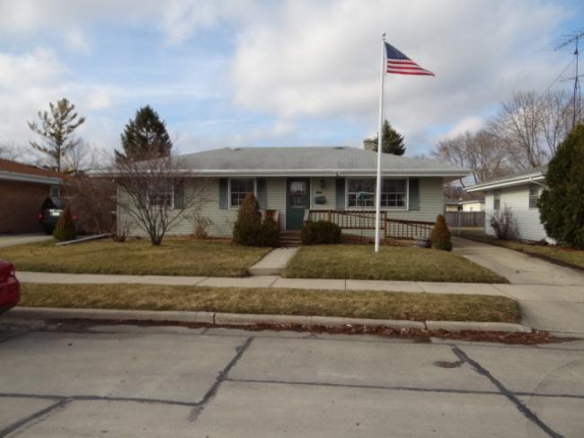 2818 Brentwood Dr., Racine, WI 53403